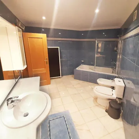 - Localizacao Ac Parking Lift Apartament Віавіа